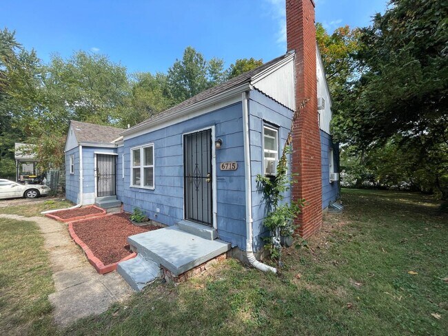 Building Photo - Charming 3 bedroom, 1 bathroom home near S...