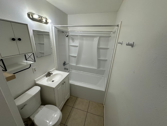 Building Photo - 5760 Gallatin Ln
