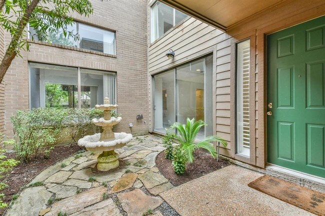 Building Photo - 11553 Riverview Dr