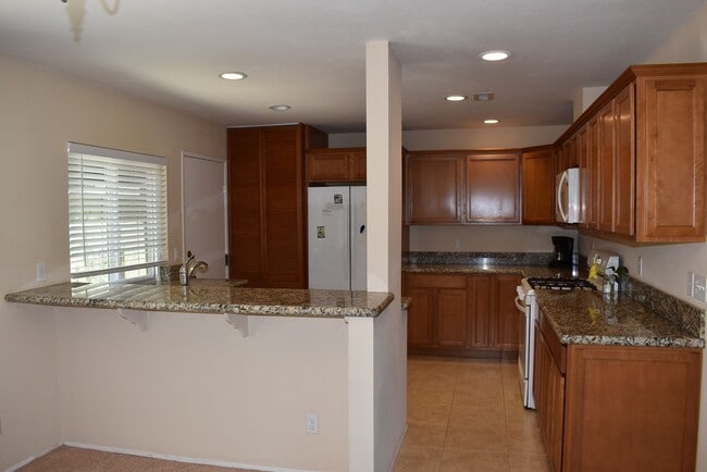 Foto del edificio - 3 Bedroom 2 Bath Single Story Home- Mesa V...