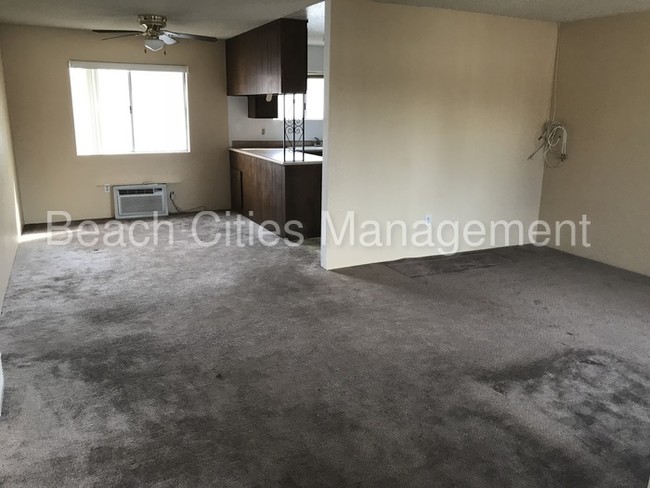 Building Photo - 13932 Coteau Dr