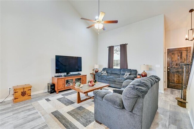 Foto del edificio - 400 Lewisville Ln
