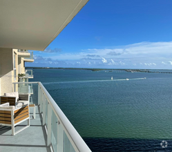 Building Photo - 1155 Brickell Bay Dr