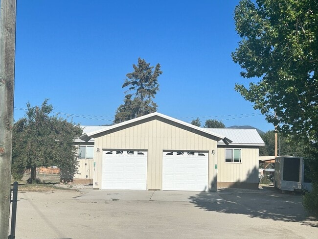 Building Photo - 574 Skalkaho Hwy