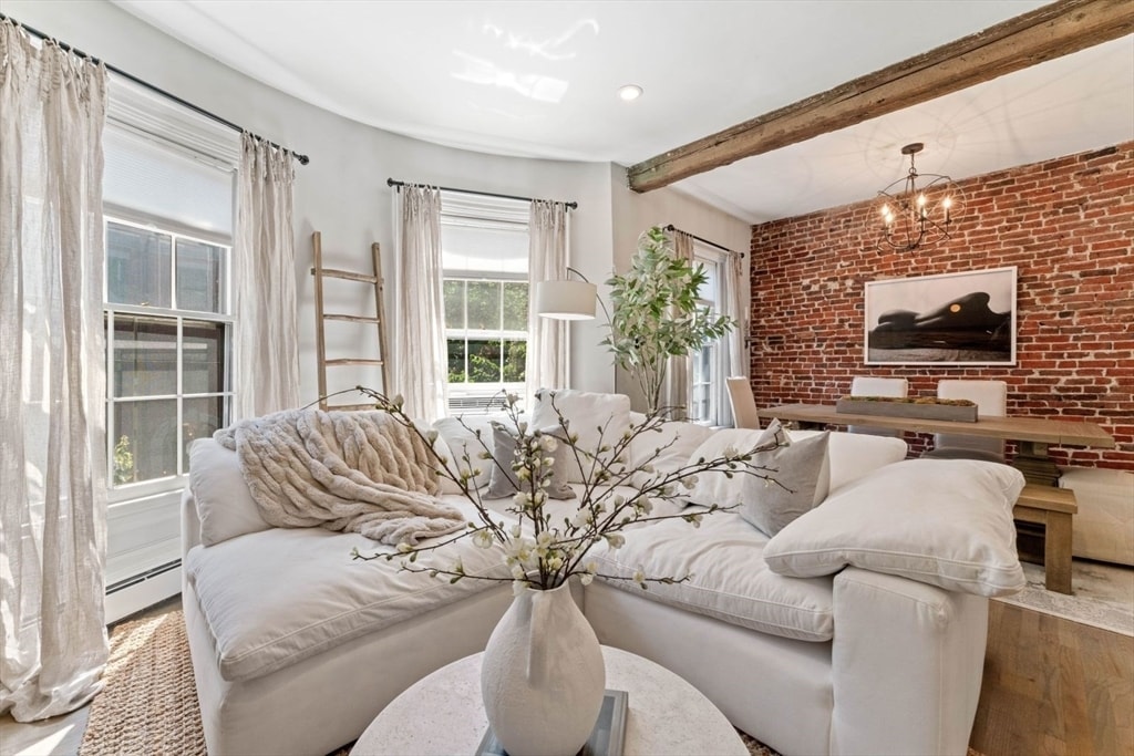 Foto principal - 91 Waltham St