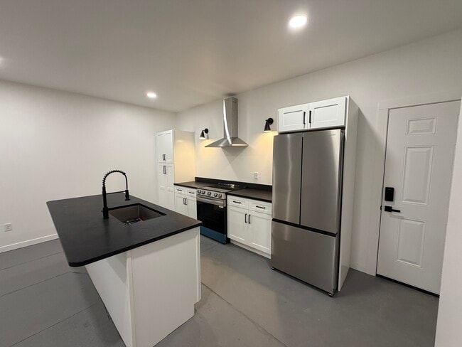 Building Photo - The Warehouse At Calhoun - RESIDENTIAL