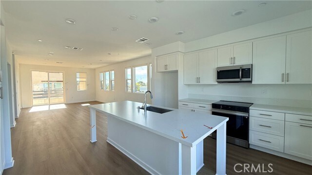 Building Photo - 1090 Foothill Blvd