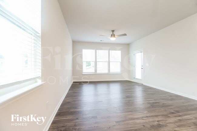 Building Photo - 462 Yoshino Cherry Dr