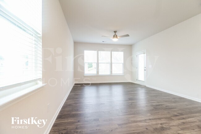 Foto del edificio - 462 Yoshino Cherry Dr