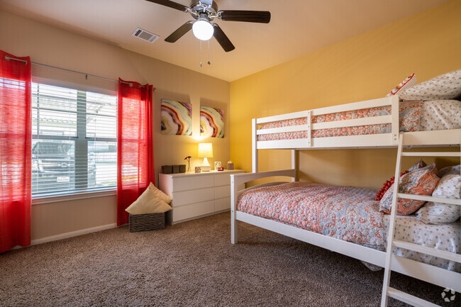 2BR, 2BA - 1,120 - Belterra Springs