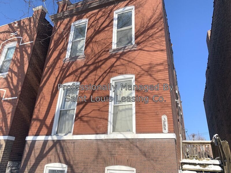 Primary Photo - 3235 Pulaski St