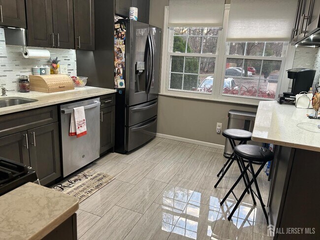 Foto del edificio - 42 Townsend Dr