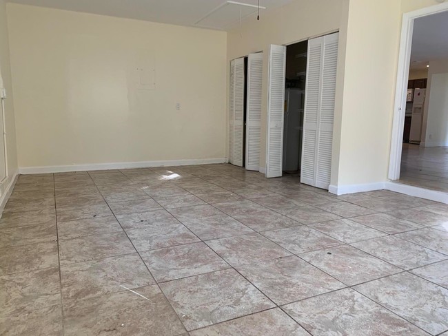 Building Photo - 3555  Pandora Avenue