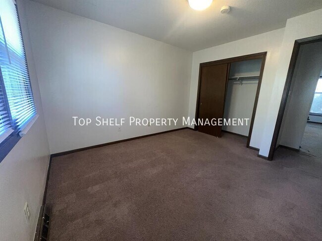 Foto del edificio - 4319 67th St