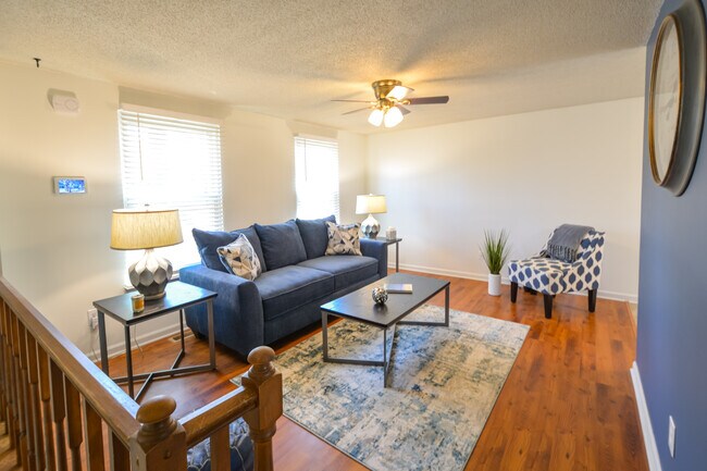 Building Photo - 7111 Shellburne Dr