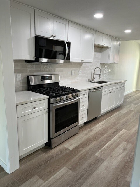 Be the first to create a gourmet meal in this stunning newly designed kitchen. - 437 Vista Suerte