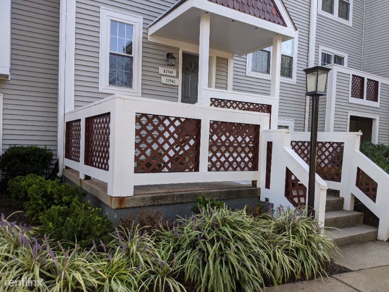 Foto principal - 12942A Grays Pointe Rd