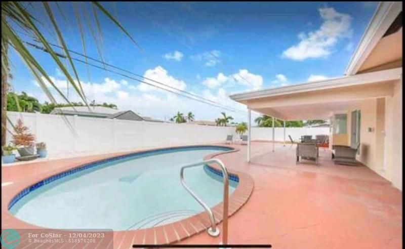 Foto principal - 431 SE 5th Ct