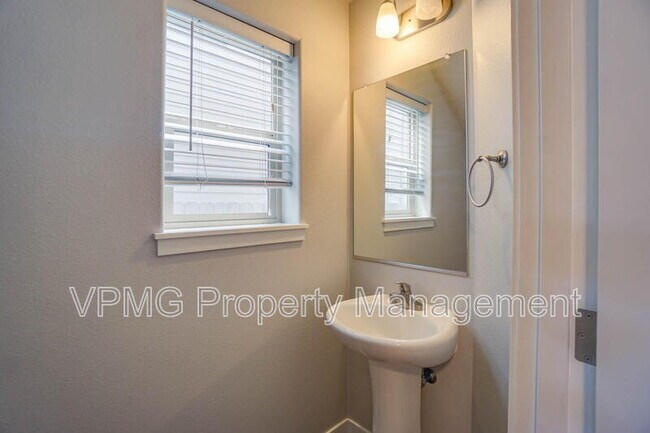 Foto del edificio - 6117 NE 105th Ave