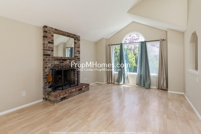 Foto del edificio - Charming Three Bedroom Home in West Beaver...