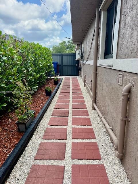 Foto principal - 3760 NW 197th St
