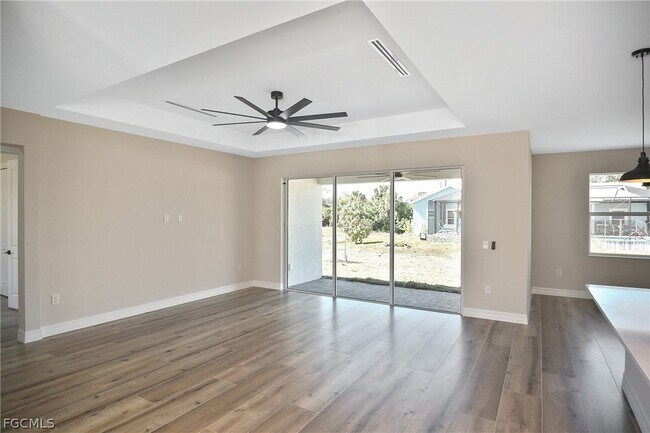 Foto del edificio - 1906 Northwest 28th Ave