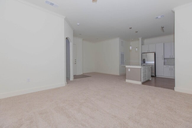 Building Photo - Ivy Point Friendswood