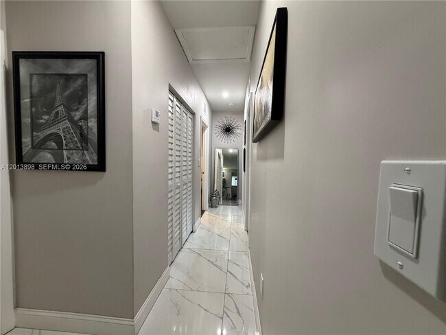 Foto del edificio - 2241 N 62nd Ave