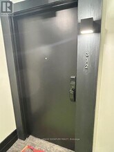 Building Photo - 461 Green Rd