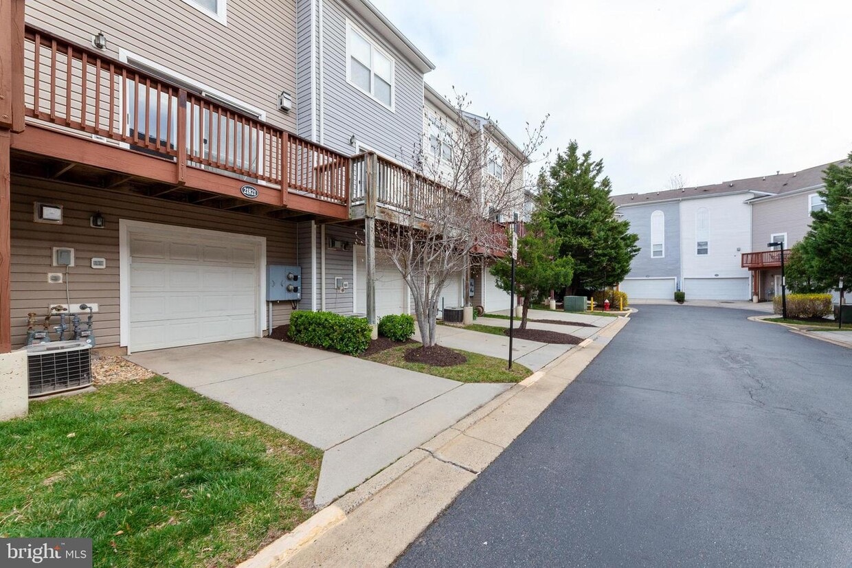 21821 Petworth Ct, Ashburn, VA 20147 Apartment for Rent in Ashburn