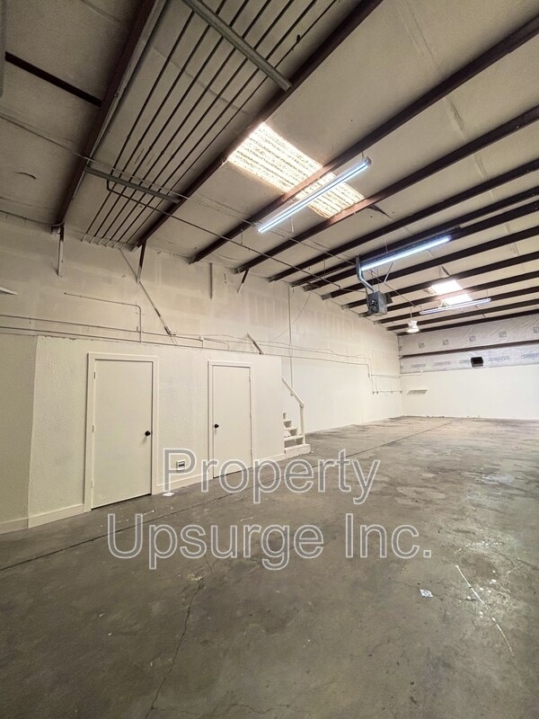 Building Photo - 6200 Stainless Way