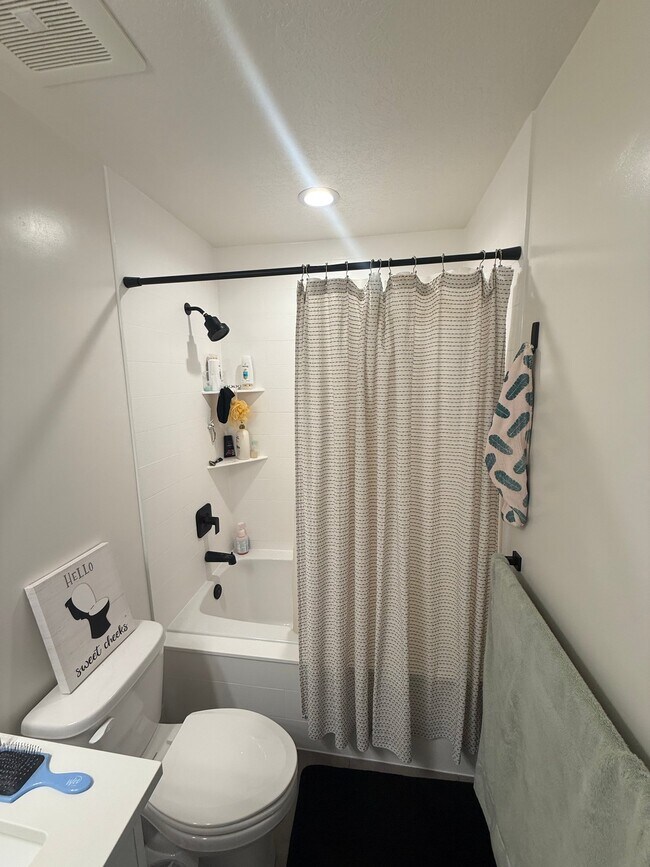 Foto del edificio - 635 40th St