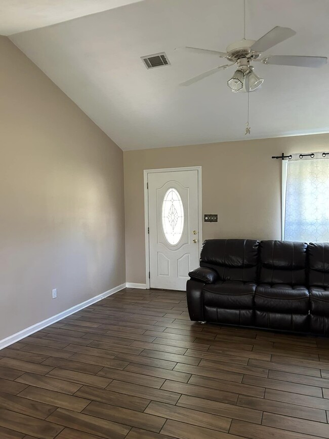 Building Photo - 3824 Wiggington Rd