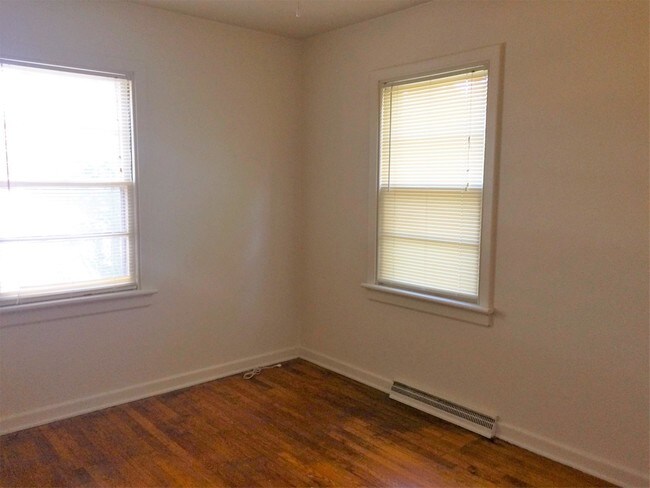 Foto del edificio - 7716 Dobbin Rd