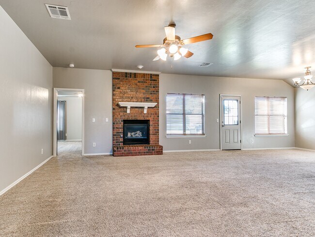 Foto del edificio - 8512 Windy Hill Rd