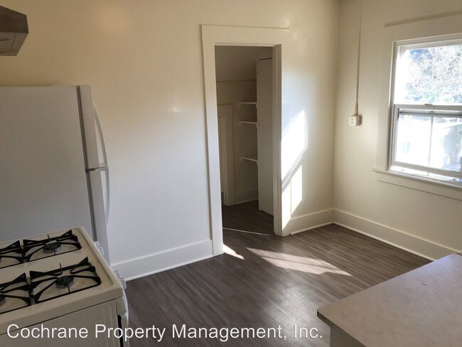 Building Photo - 318 W Carrillo St