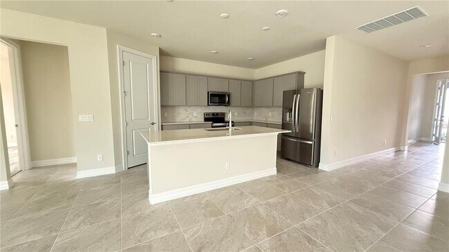 Foto del edificio - 1530 Groveline Rd