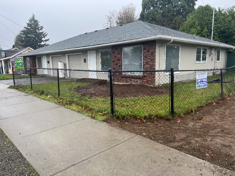 Foto principal - 2016 State Ave NE