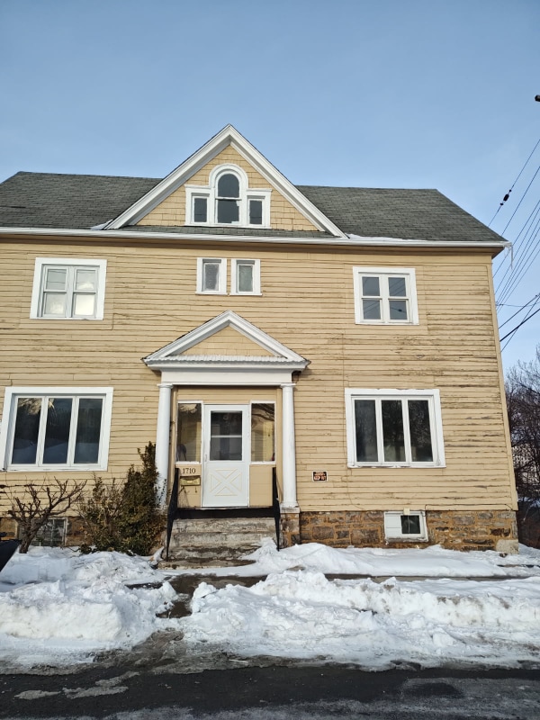 Building Photo - 1710 12th St