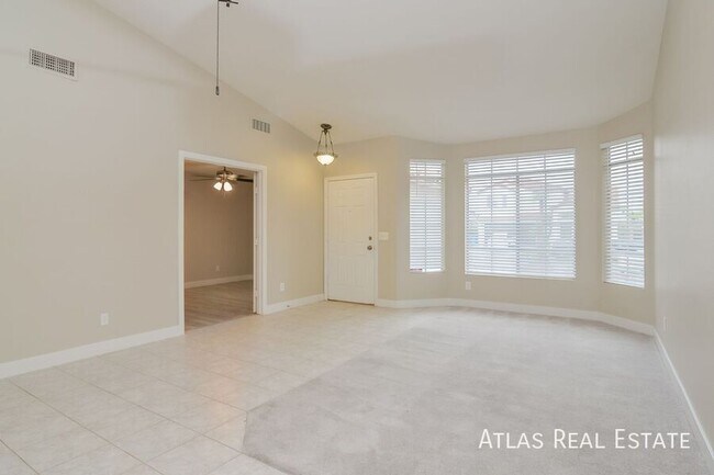 Foto del edificio - 6093 Bing Cherry Dr