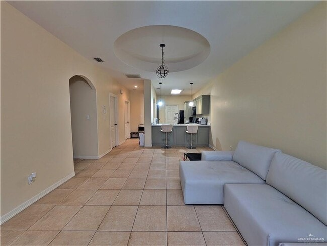 Building Photo - 11 Regal Dr