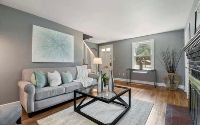 Building Photo - 6916 New Hampshire Ave