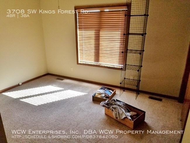 Building Photo - 3708 SW Kings Forest Rd