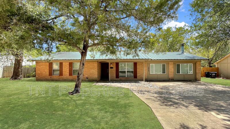 Primary Photo - 1013 Welsh Ave