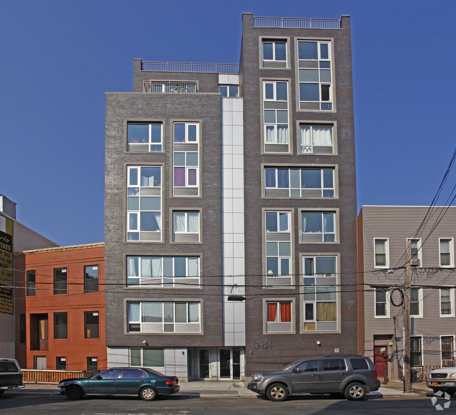 Building Photo - 58 Bushwick Ave