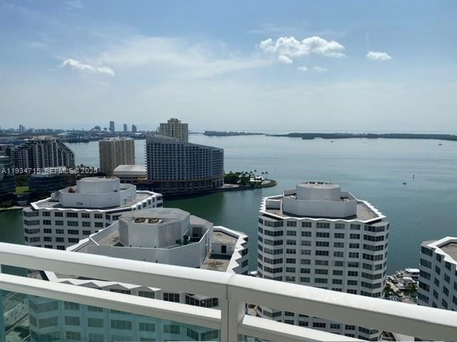 Foto del edificio - 950 Brickell Bay Dr