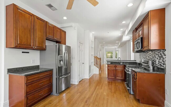 Foto del edificio - 2212 11th St NW