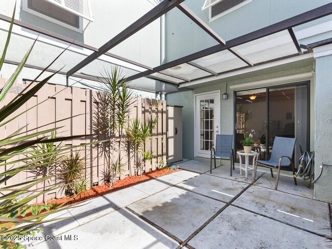 Building Photo - 1150 Breezy Way
