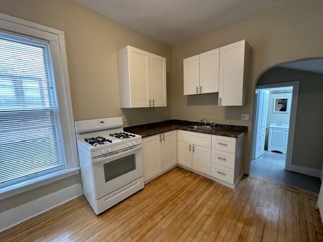 Foto del edificio - 2943 N Bartlett Ave