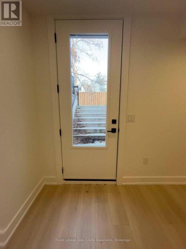 Building Photo - 1039 Caven St